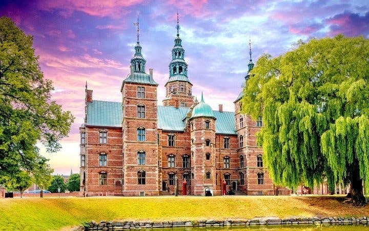 Copenhagen Self-Guided Walking Tour on Mobile App Image 1