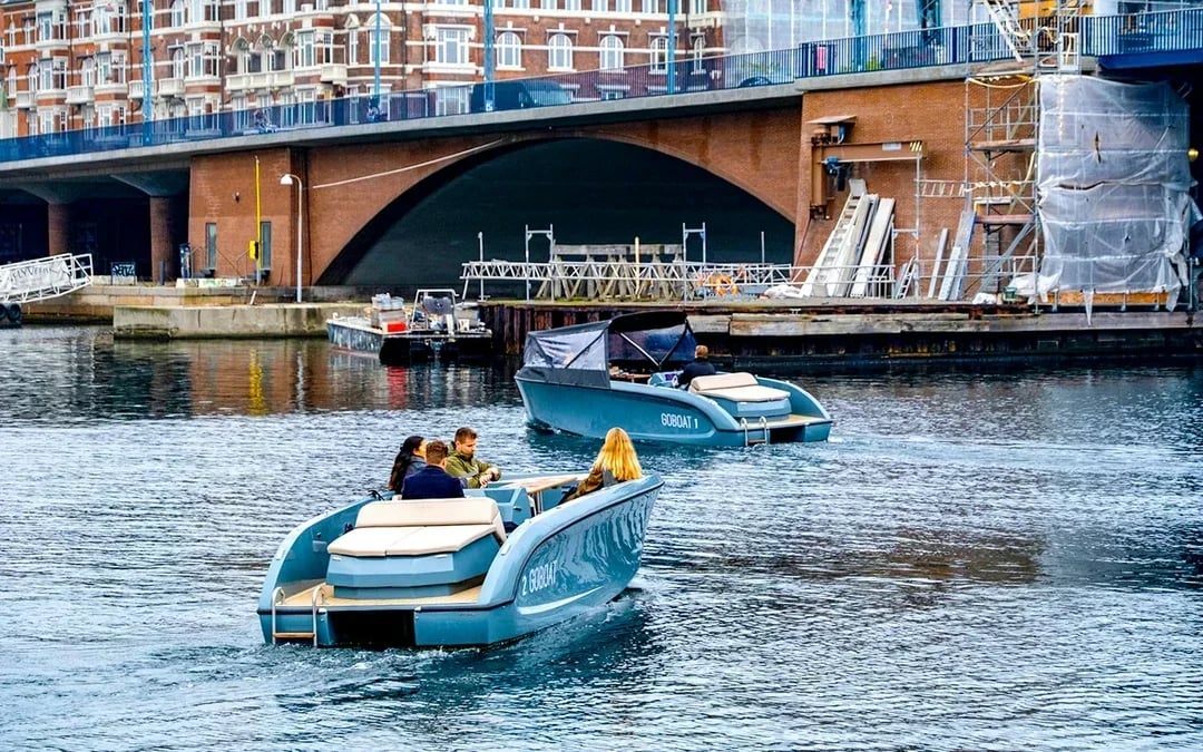 Copenhagen Small Group Canal Cruise on Electric Boats Image 9