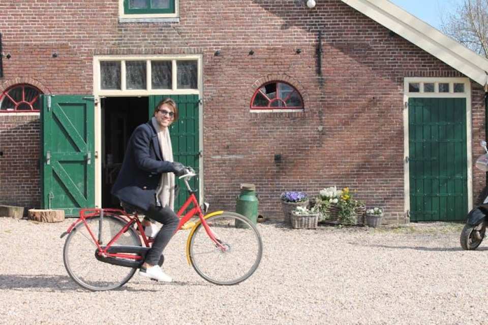 Countryside bike tour with windmill, cheese and clogs