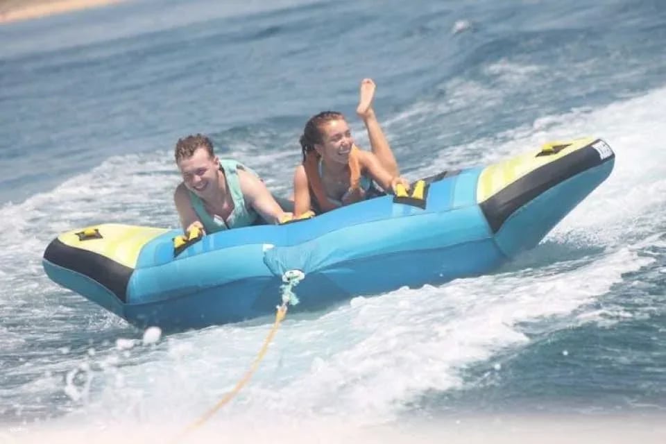 Crazy cookie boat experience in Armação de Pêra