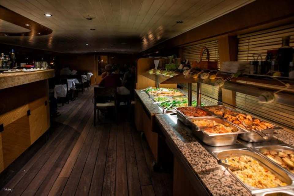 Cruise Tour in Prague with Dinner