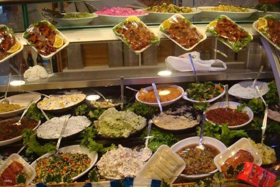 Culinary walk with Kadikoy (Chalcedon) treasures