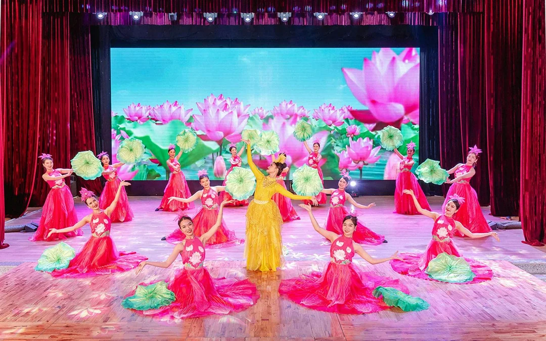 Da Nang Ao Dai Show Admission Tickets Image 3