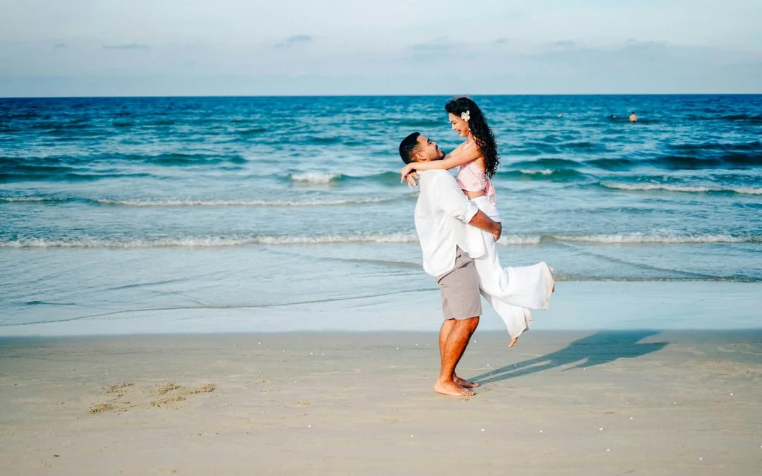 Da Nang: Beach Photoshoot with Professional Photographer Image 3