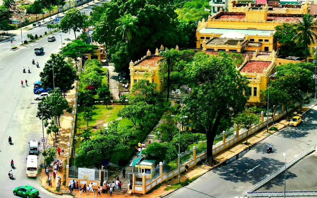 Da Nang City Highlights Bus Tour with Pickup and Drop-off Image 6