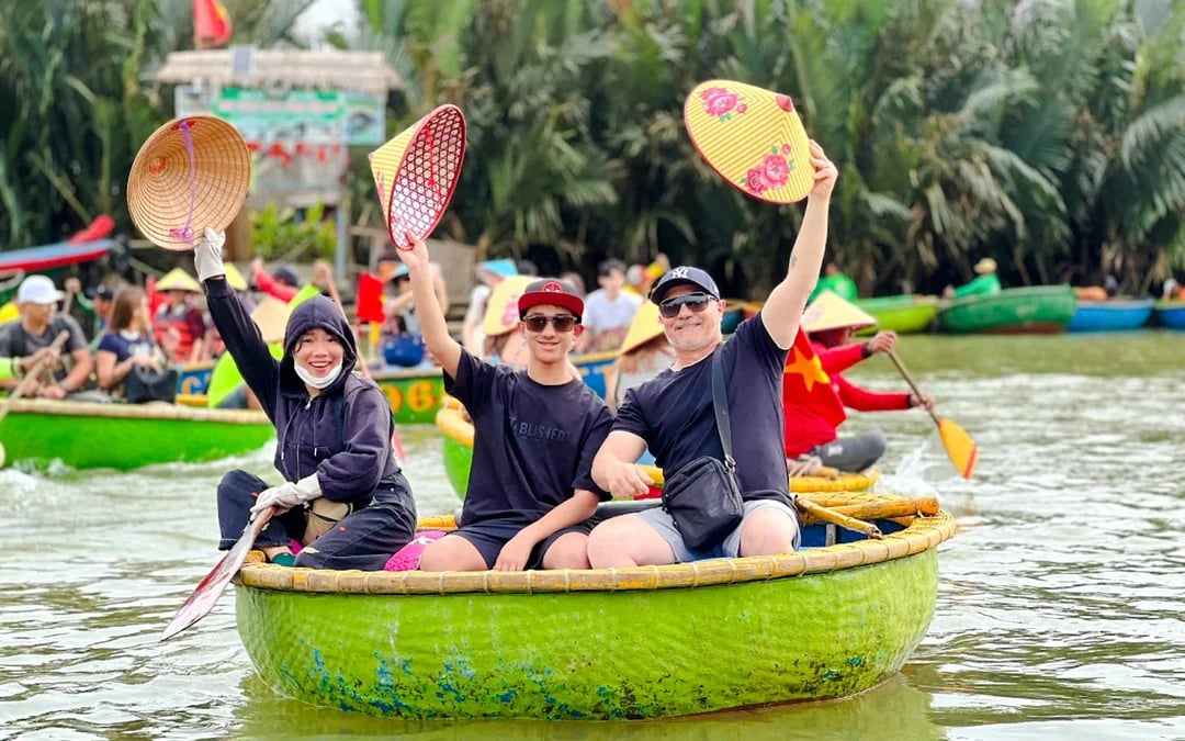 Da Nang or Hoi An Small-Group Tour: Cam Thanh Coconut Forest and Hoi An Ancient Town with Lantern Release Image 6
