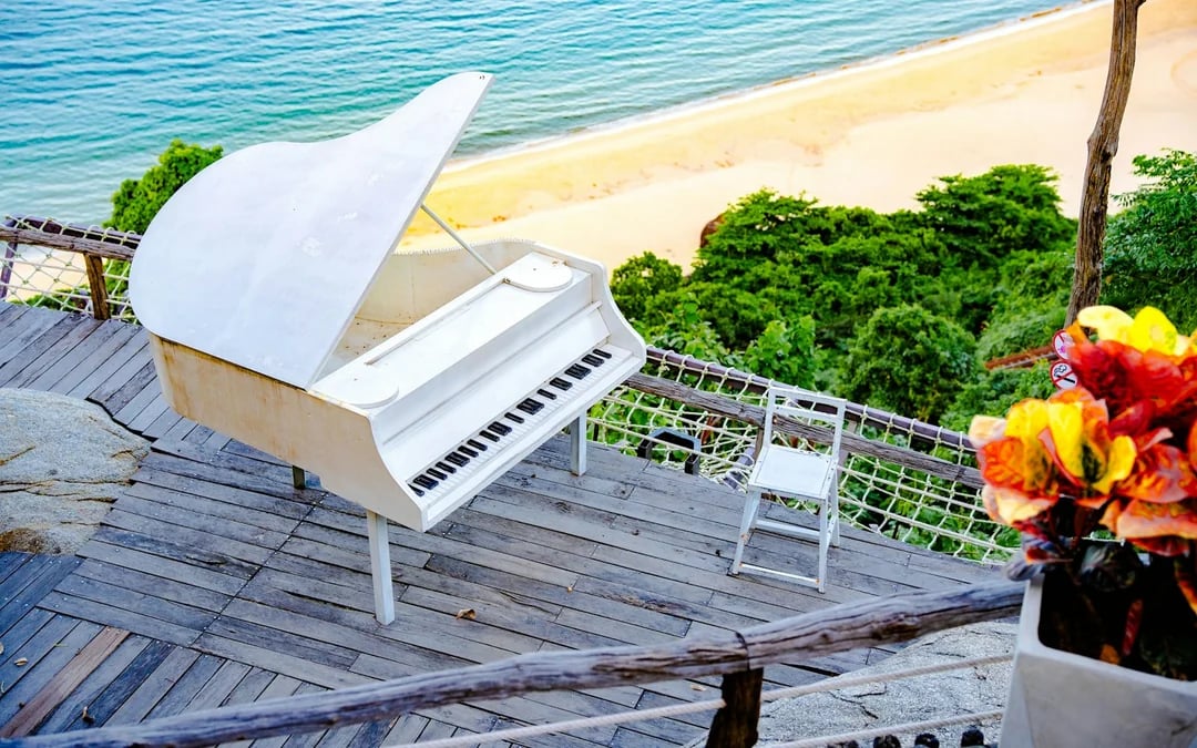 Da Nang Private Instagram Cafés & Photo Spots Walking Tour with Coffee Tasting Image 3