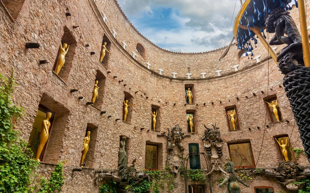 Dali's Figueres and Girona Image 4