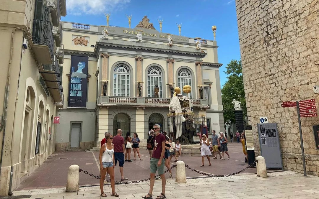 Dalí Theatre-Museum Guided Tour Image 1