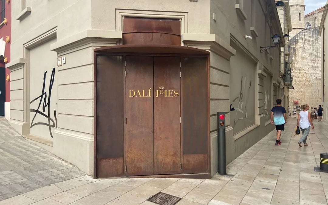 Dalí Theatre-Museum Guided Tour Image 3