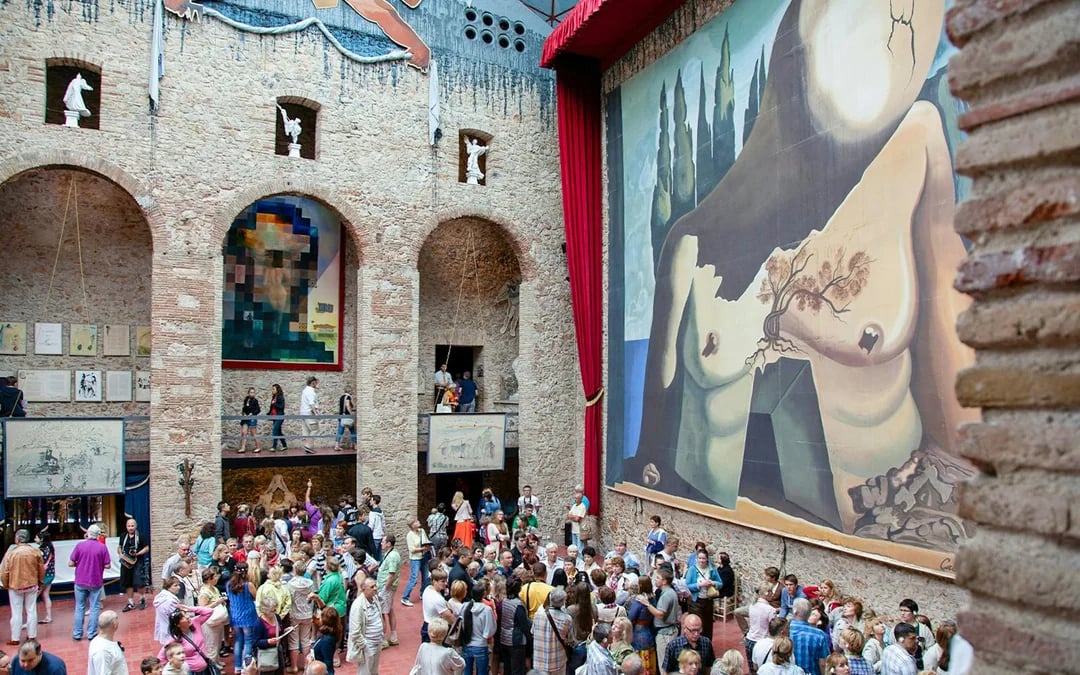 Dalí Theatre-Museum Guided Tour Image 6
