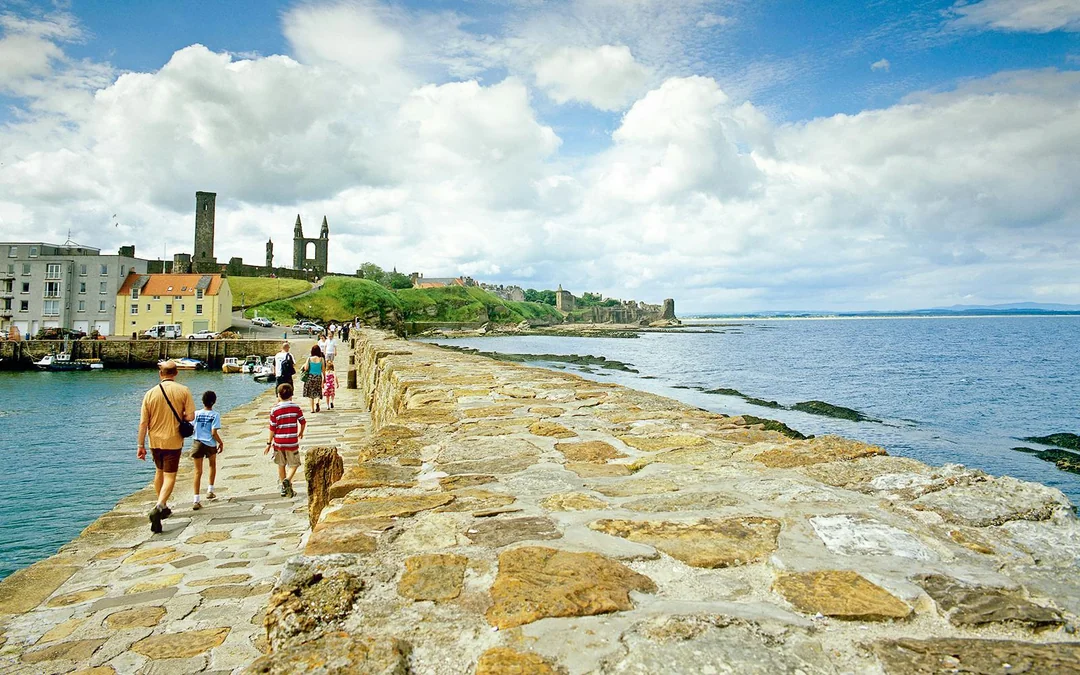 Day Tour From Edinburgh to St Andrews & Fishing Villages of Fife Image 10