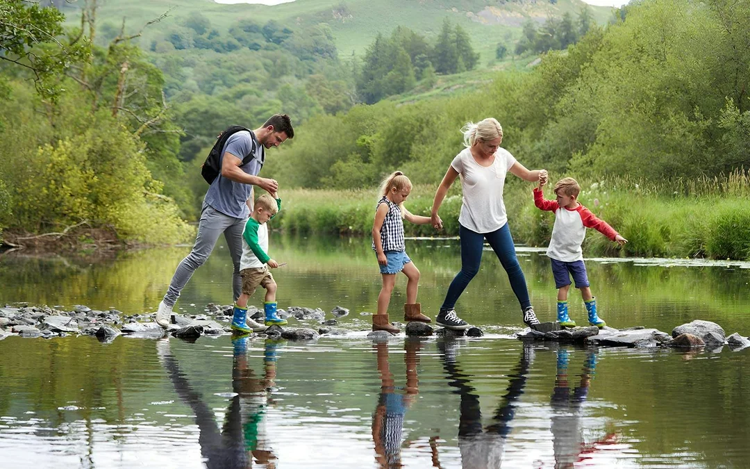 Day Tour of the Lake District from London with Cream Tea & Cruise Image 1