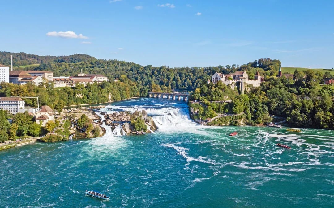 Day Trip From Zürich to Rhine Falls & Laufen Castle Image 8