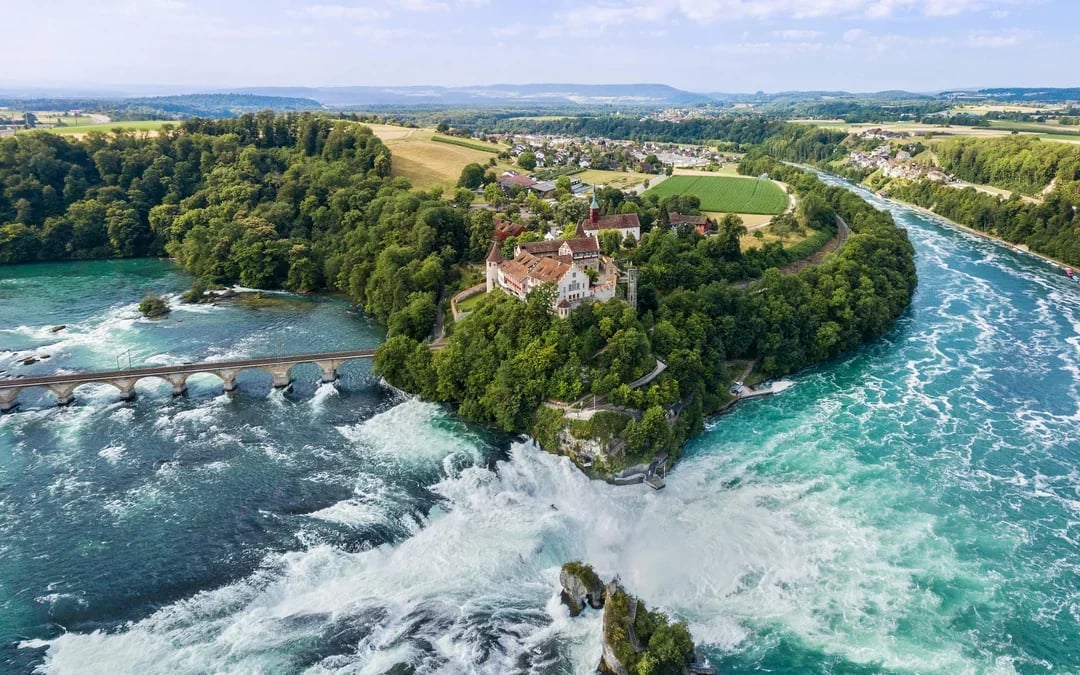 Day Trip From Zürich to Rhine Falls & Laufen Castle Image 9