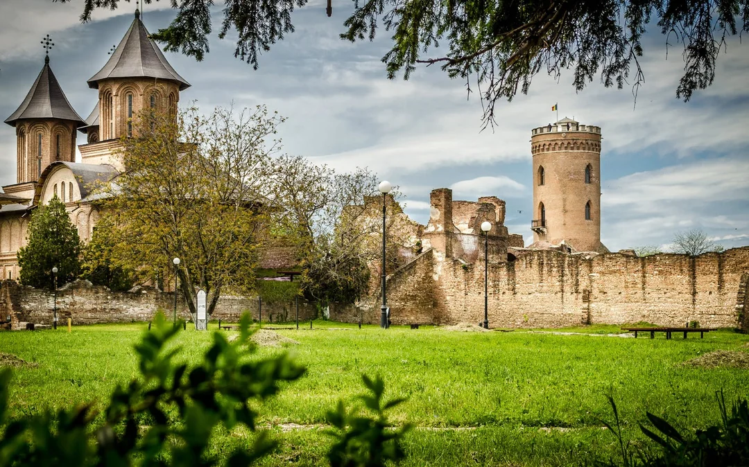 Day Trip To Discover Dracula's Life Journey - Private Tour Image 4