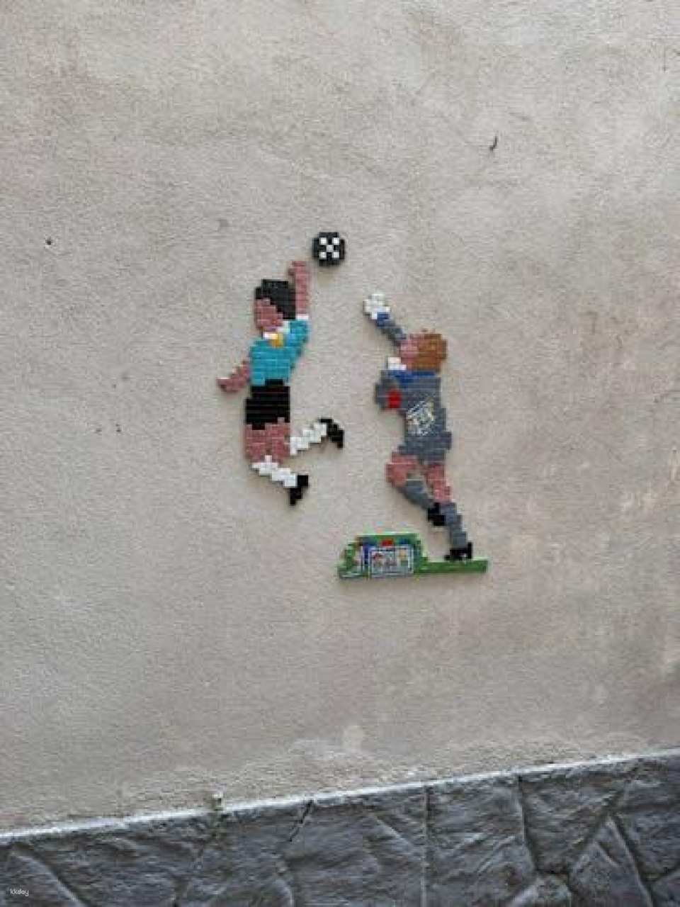 Diego Maradona tour with football, culture and pizza in Naples