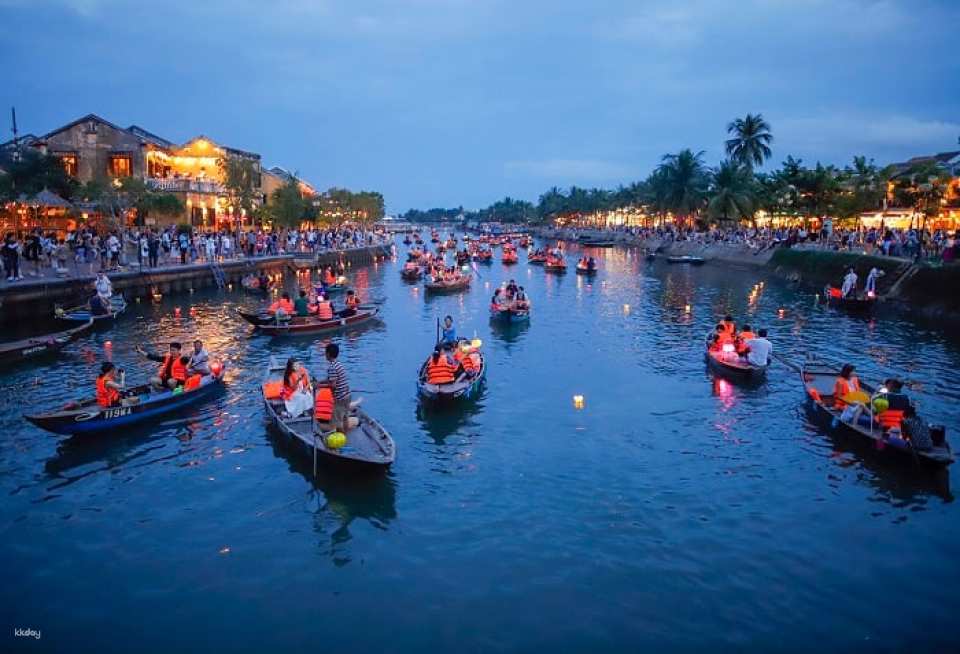 [DIFF Campaign 10% OFF] Hoi An Hoai River Boat Ride and Optional Hoi An Ancient Town Ticket
