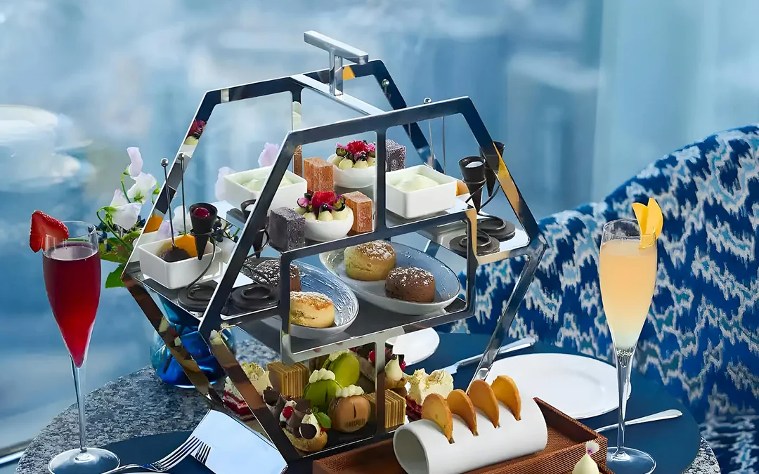 Dining in the Clouds: At.mosphere Restaurant on Level 122 Image 5