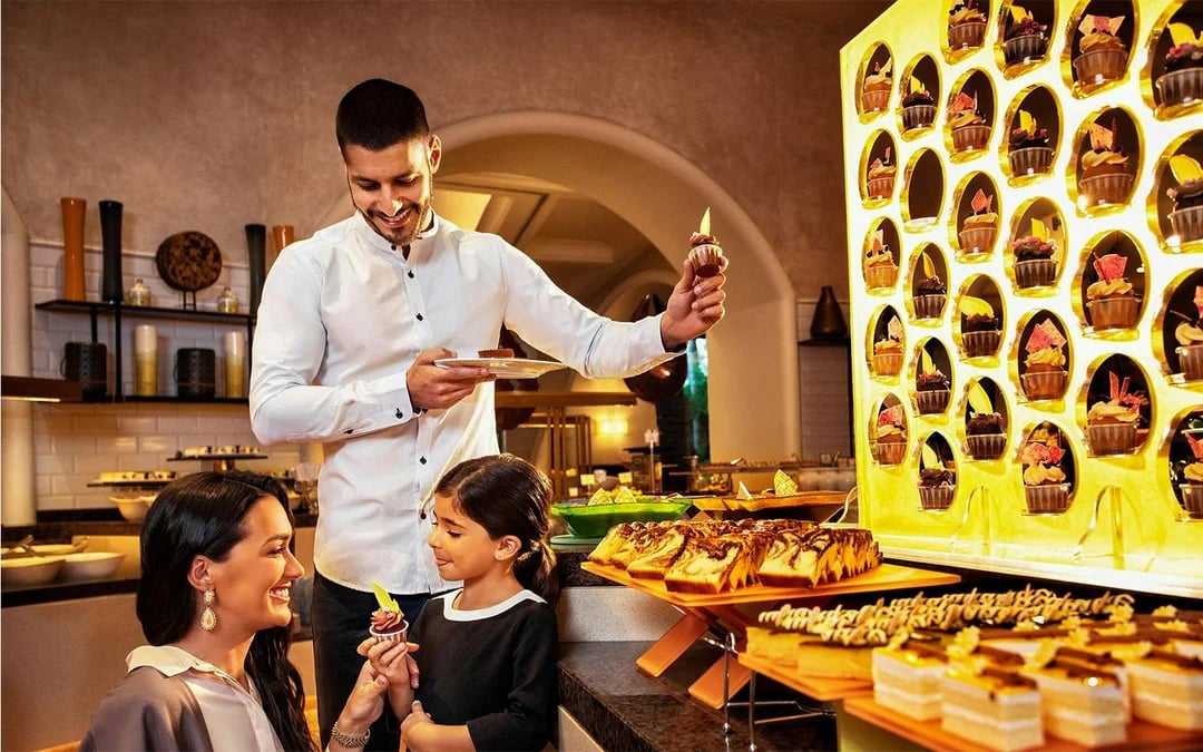 Dinner Buffet at Saffron Atlantis the Palm with Entry to Ambassador Lagoon Aquarium Image 4