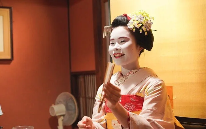 Dinner with Maiko in a Traditional Kyoto Style Restaurant To Image 4