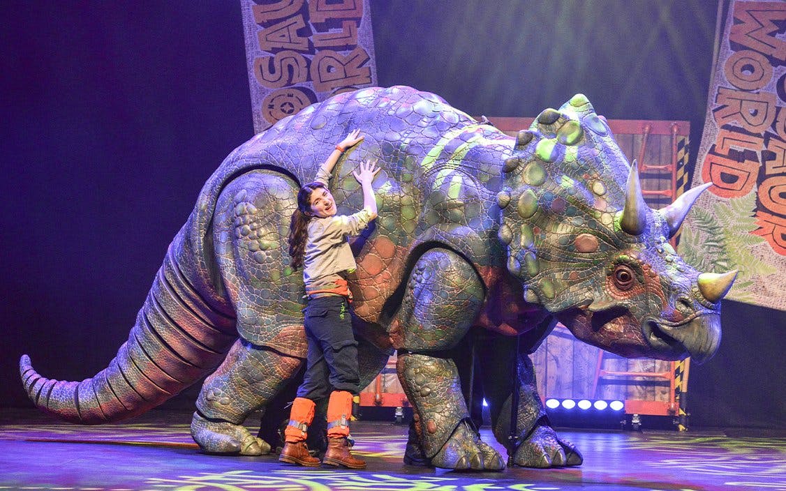 Dinosaur World Live Image 3