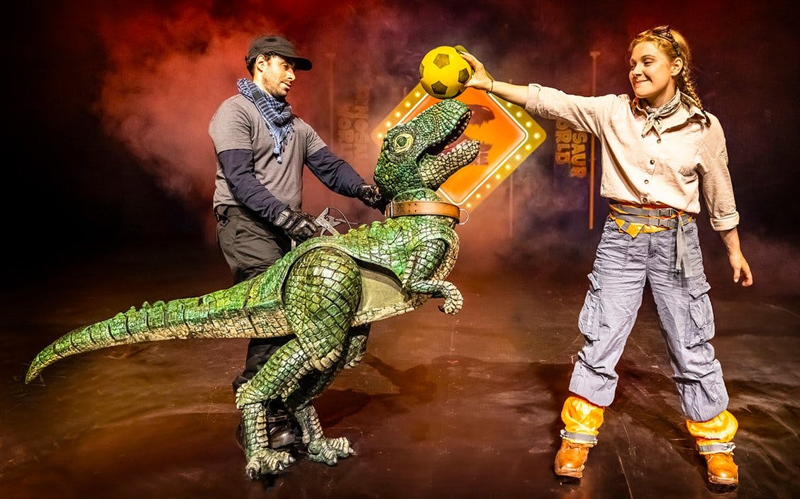 Dinosaur World Live Image 4