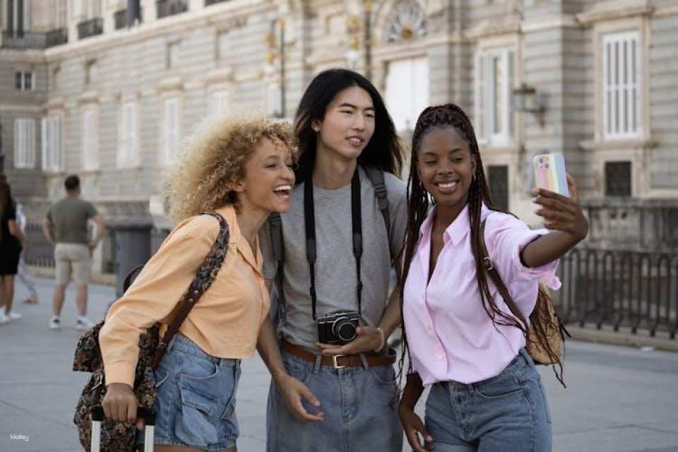 Discover Madrid on a guided tour with a local