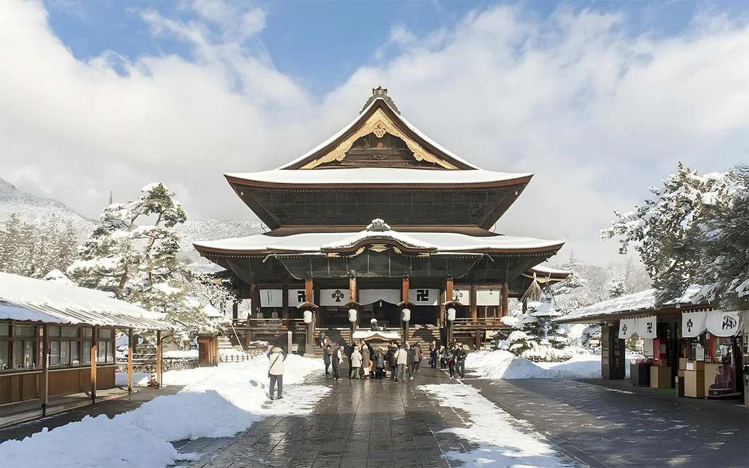 Discover Nagano: Zenko-ji, Sake Brewery & Snow Monkey Park Guided Tour Image 1