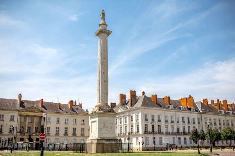 Discover Nantes in 60 minutes with a local