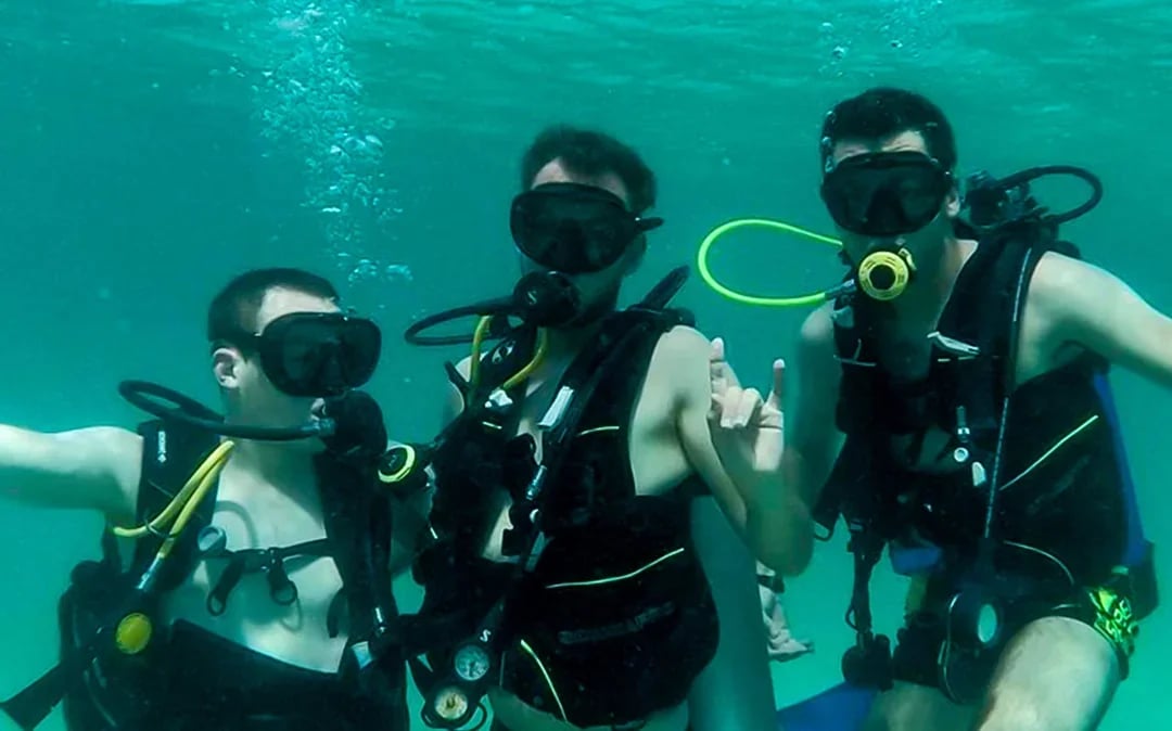 Discover Scuba Diving Dubai Image 2