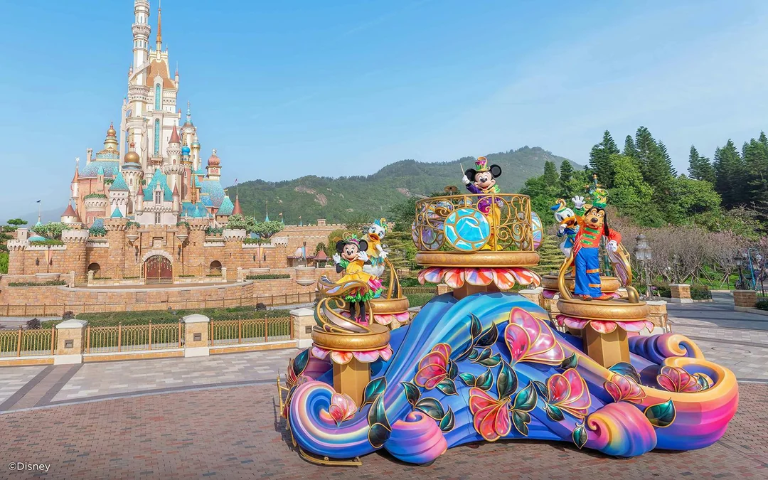 Disneyland: 1-Day Entry Ticket + Premier Access (Skip Waiting Lines) Image 3