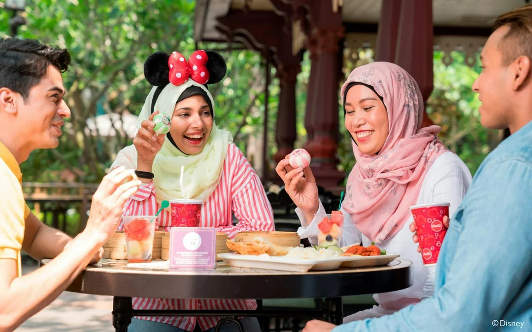 Disneyland: 1-Day Entry Tickets with Meal Vouchers (Save Up to HK$50 on Dining) Image 2