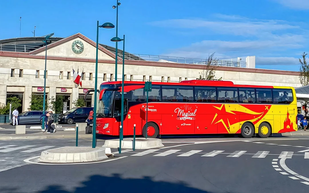 Disneyland Paris to/from CDG or Orly Airport Shuttle Bus (Magical Shuttle) Image 3