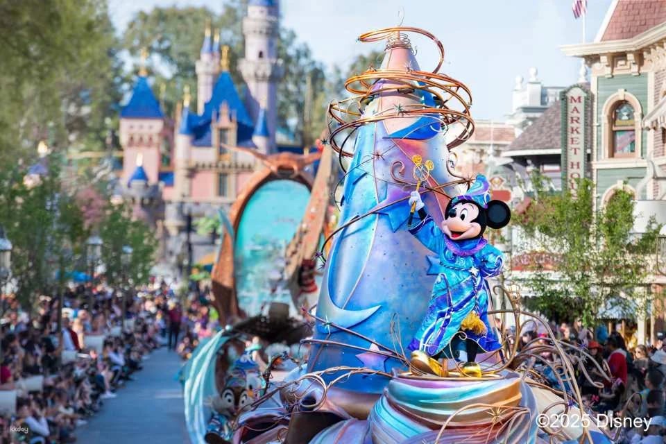 Disneyland Resort 1-Day Ticket with Round-Trip Transfer | Los Angeles