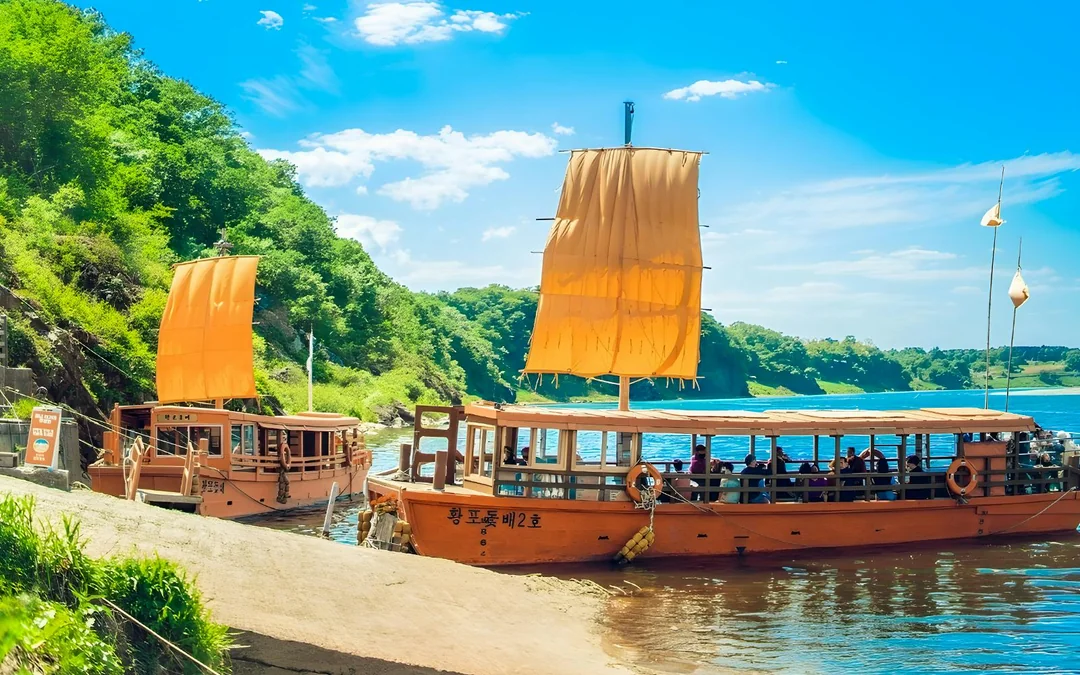 DMZ Full-Day Tour with Boat Riding Adventure in Imjin River Image 1