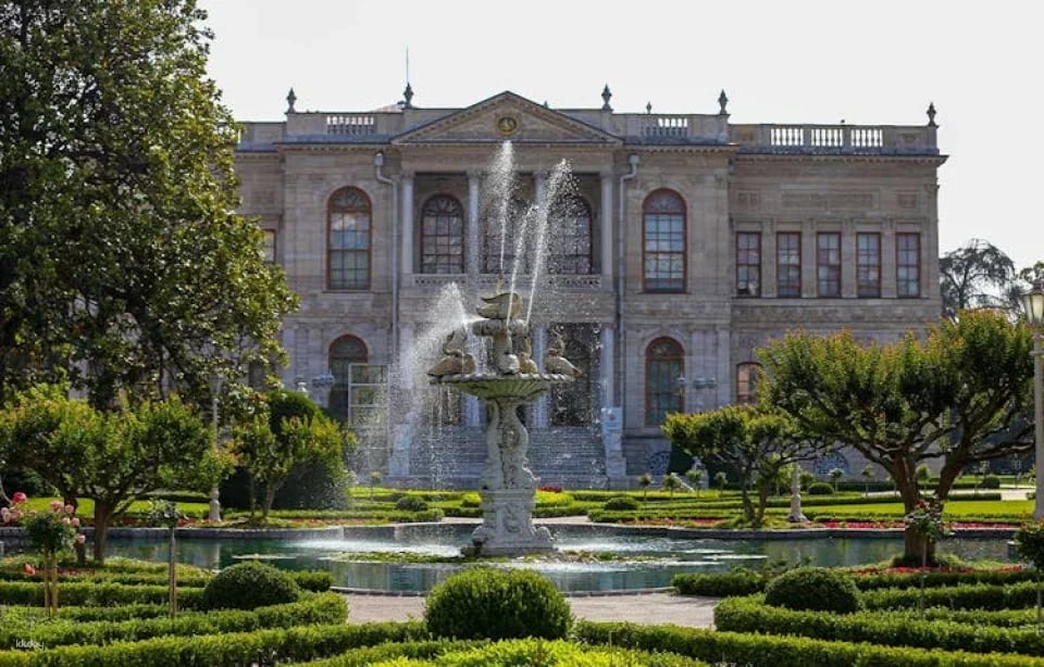 Dolmabahce Palace plus Harem skip-the-line ticket and audio guide