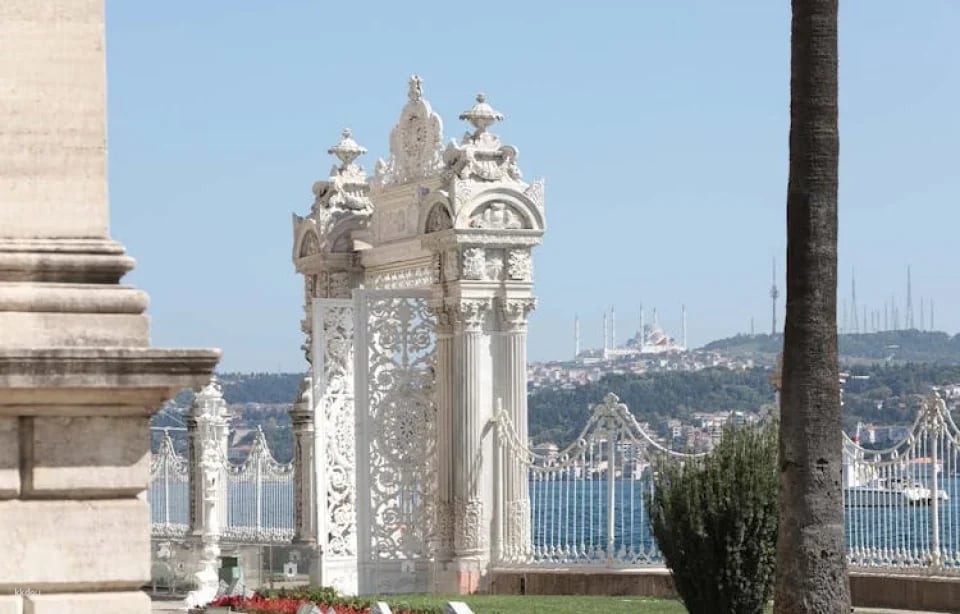 Dolmabahce Palace plus Harem skip-the-line ticket and audio guide