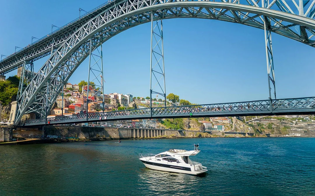 Douro River Luxury Yacht Cruise with Port Tasting and Chocolates Image 5