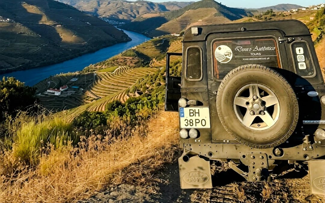 Douro Valley Off-Road 4x4 Wine Tour with Tastings and Lunch or Picnic Image 2