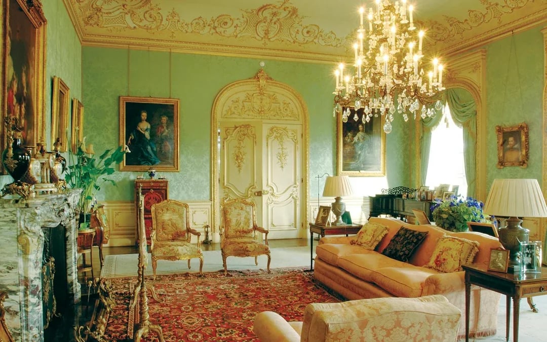 Downton Abbey: Guided Day Tour of Highclere Castle, Oxford & Bampton from London Image 2
