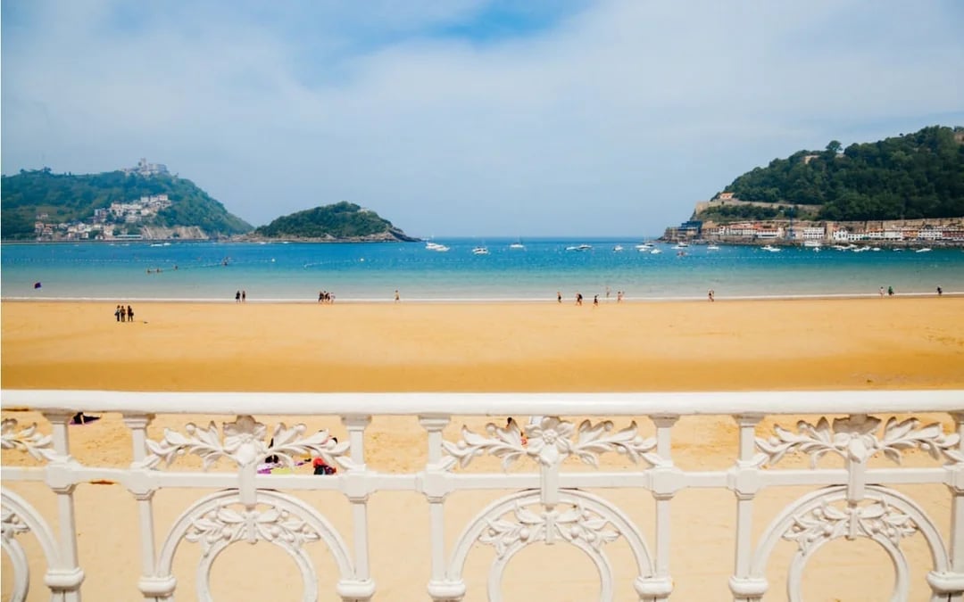 Downtown San Sebastian: Self-Guided City Exploration Game Image 4