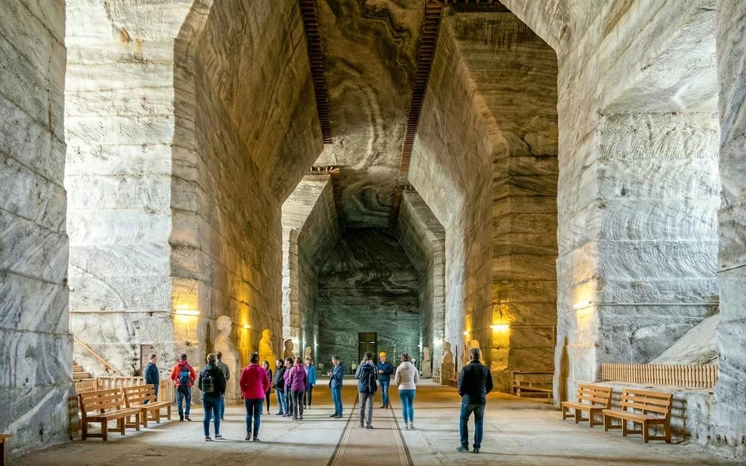 Dracula’s Tomb at Snagov Monastery & Slanic Salt Mine Day Tour from Bucharest Image 4