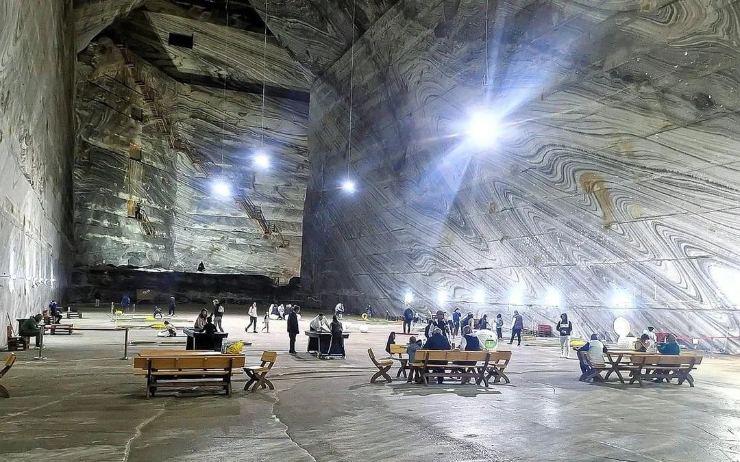 Dracula’s Tomb at Snagov Monastery & Slanic Salt Mine Day Tour from Bucharest Image 6