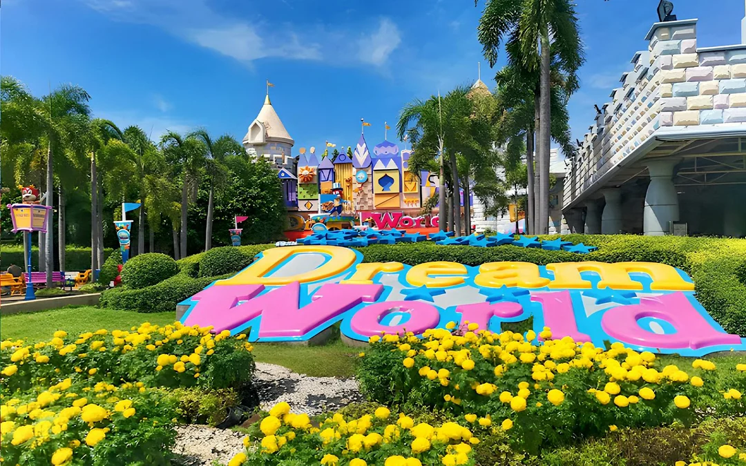 Dream World Super Visa with Unlimited Rides & Snow Town Visit Image 8
