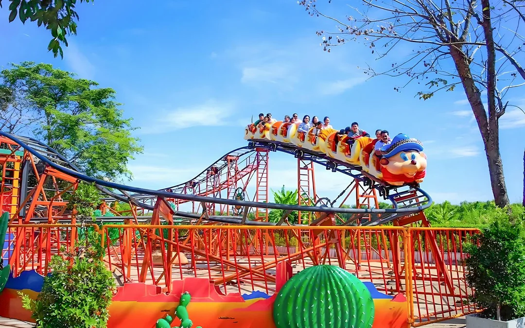 Dream World Super Visa with Unlimted Rides, Snow Town Visit, Buffet Lunch & Hotel Transfers Image 3