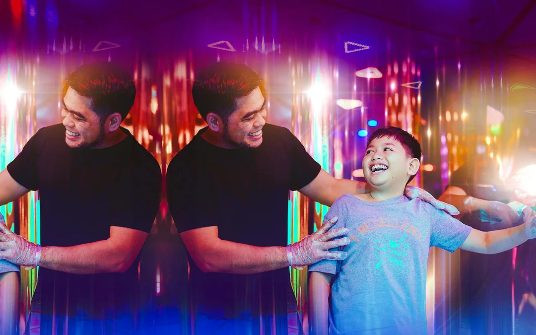 Dubai Dolphinarium: Dolphin & Seal Show + Mirror Maze Tickets with Popcorn Image 4