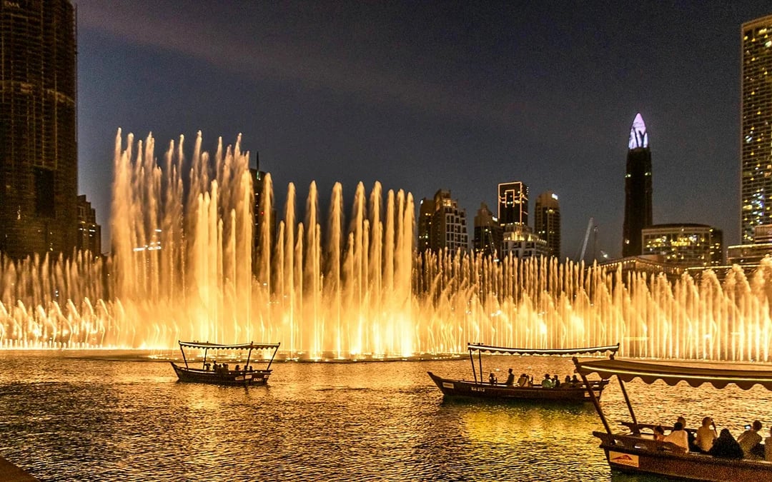 Dubai Fountain Show & Abra Lake Ride Tickets Image 3