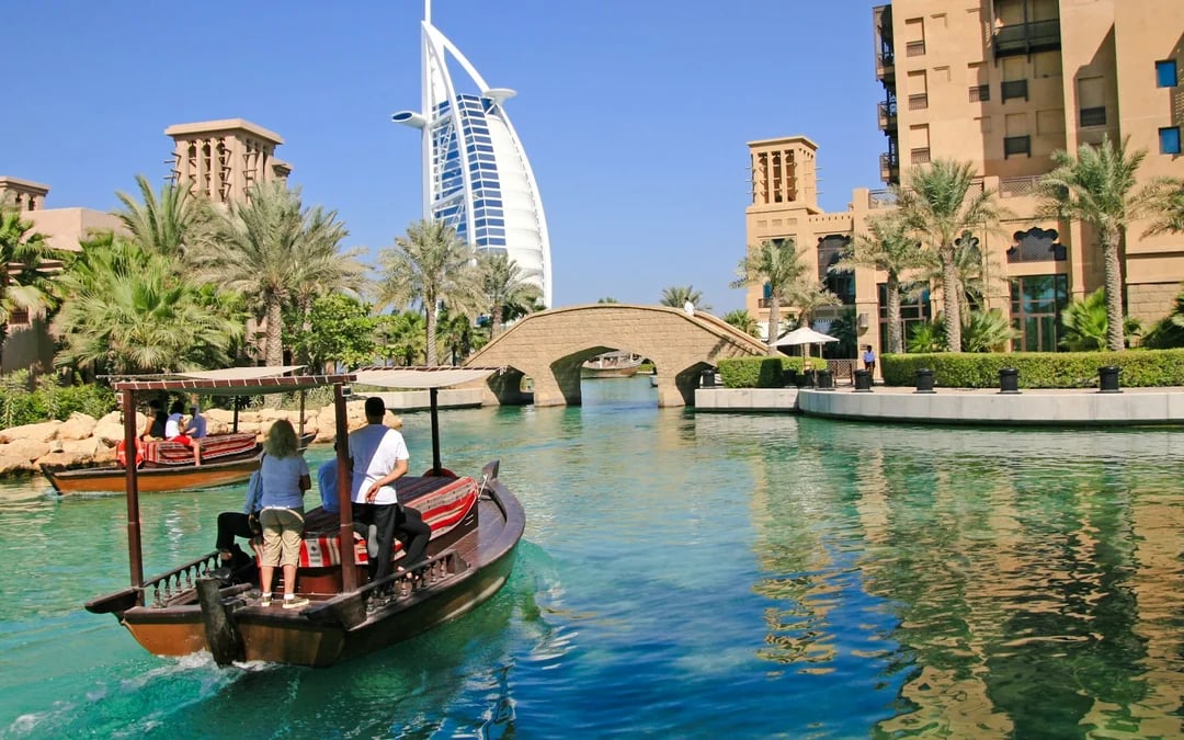 Dubai: Full-Day Private Car and Driver Hire Image 3