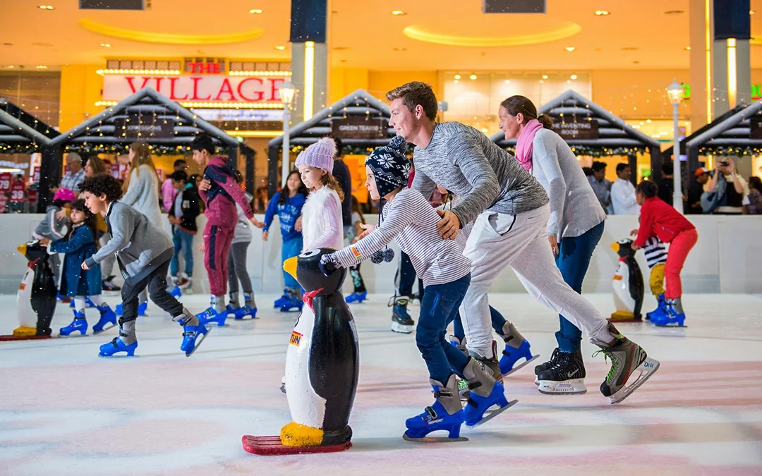 Dubai Ice Rink Tickets at Dubai Mall Image 1